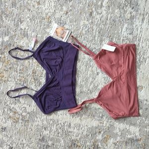 NEW seamless bras size small Gap & yummie